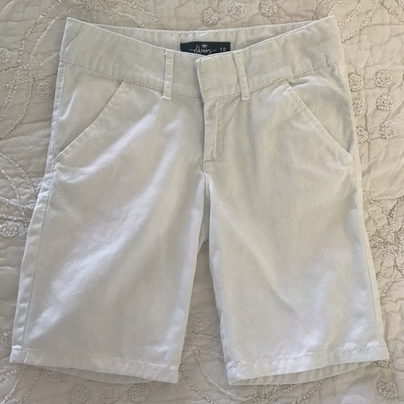 Old Navy Girls white cotton shorts size 10 - Picture 2 of 6